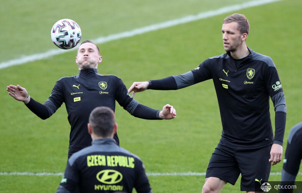 许多球员在 许多球员在