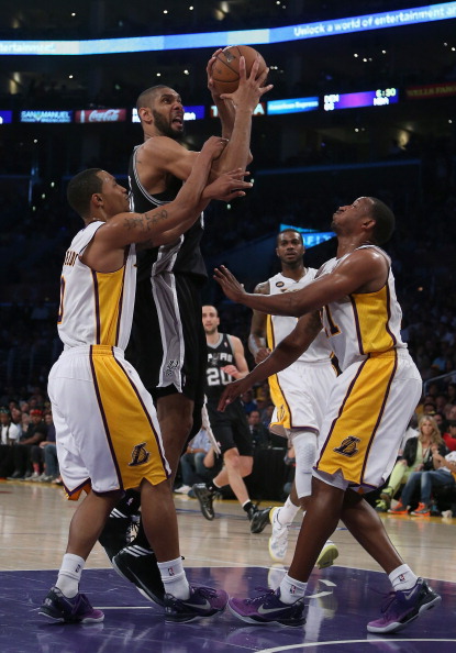 助球队夺得 助球队夺得