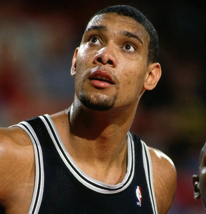 呼喊声一浪 呼喊声一浪